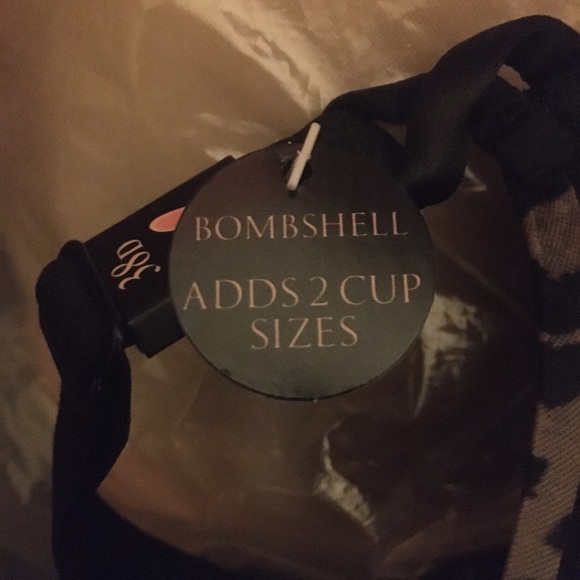 Two Victoria secret Bomshell bras NWT  size 38D beige the other is animal print - Picture 4 of 4